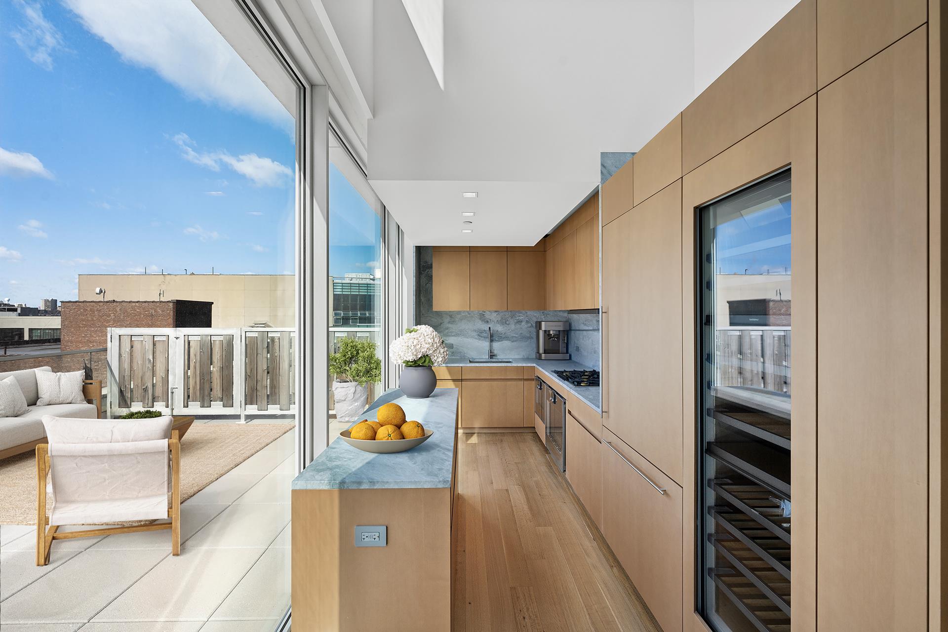 #6 photo, 611 W 56TH Street, マンハッタン Hells Kitchen , NY 10019