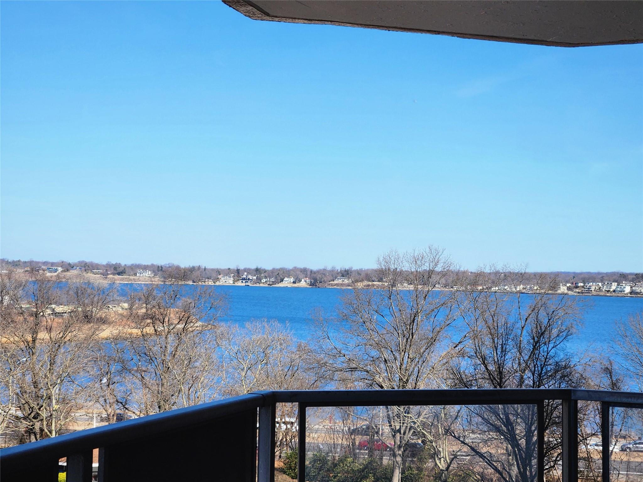 #9 photo, 18-15 215th Street, クイーンズ区 Bayside , NY 11360