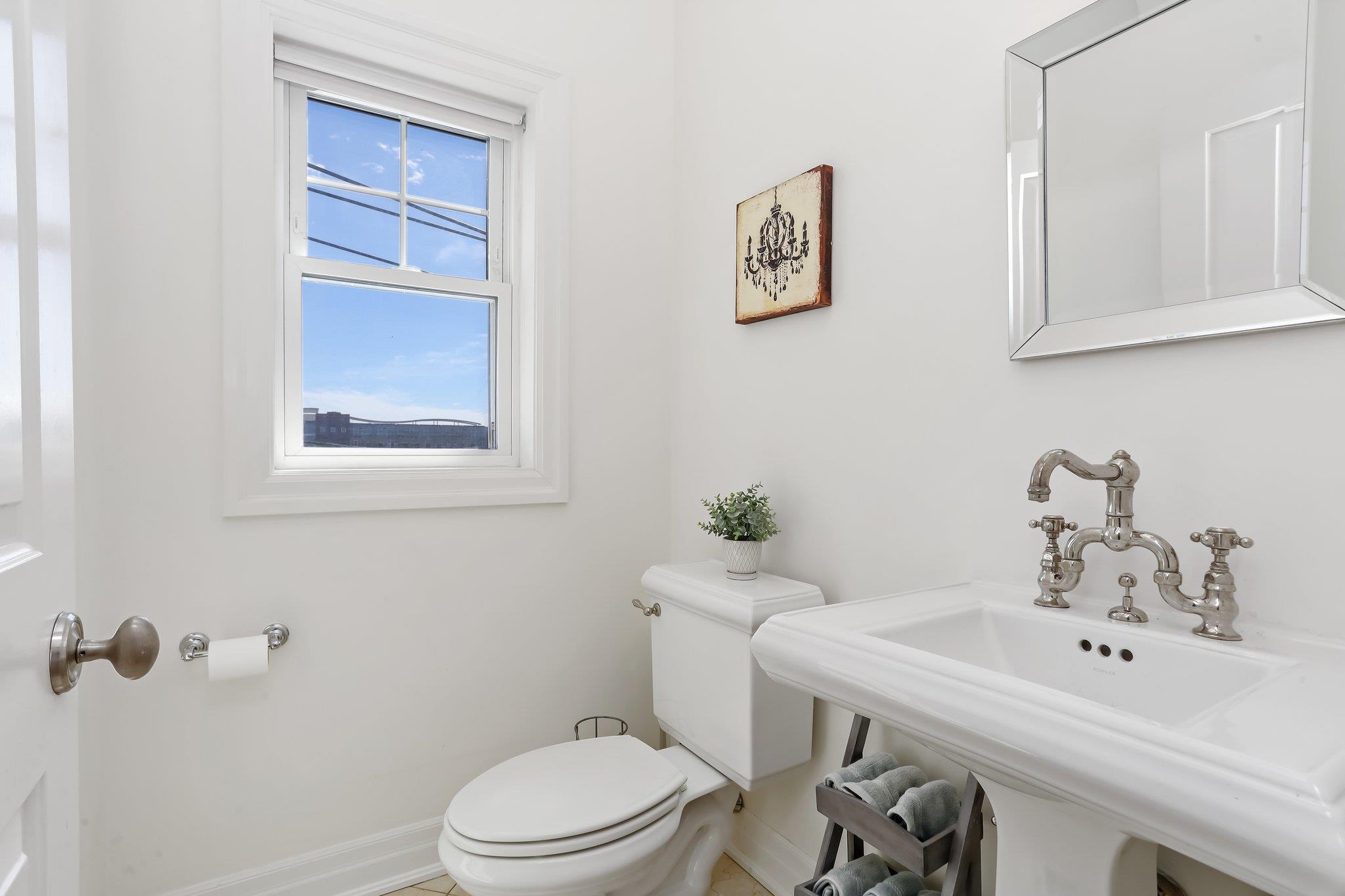 #14 photo, 80 Old Boston Post Road, New Rochelle , NY 10801