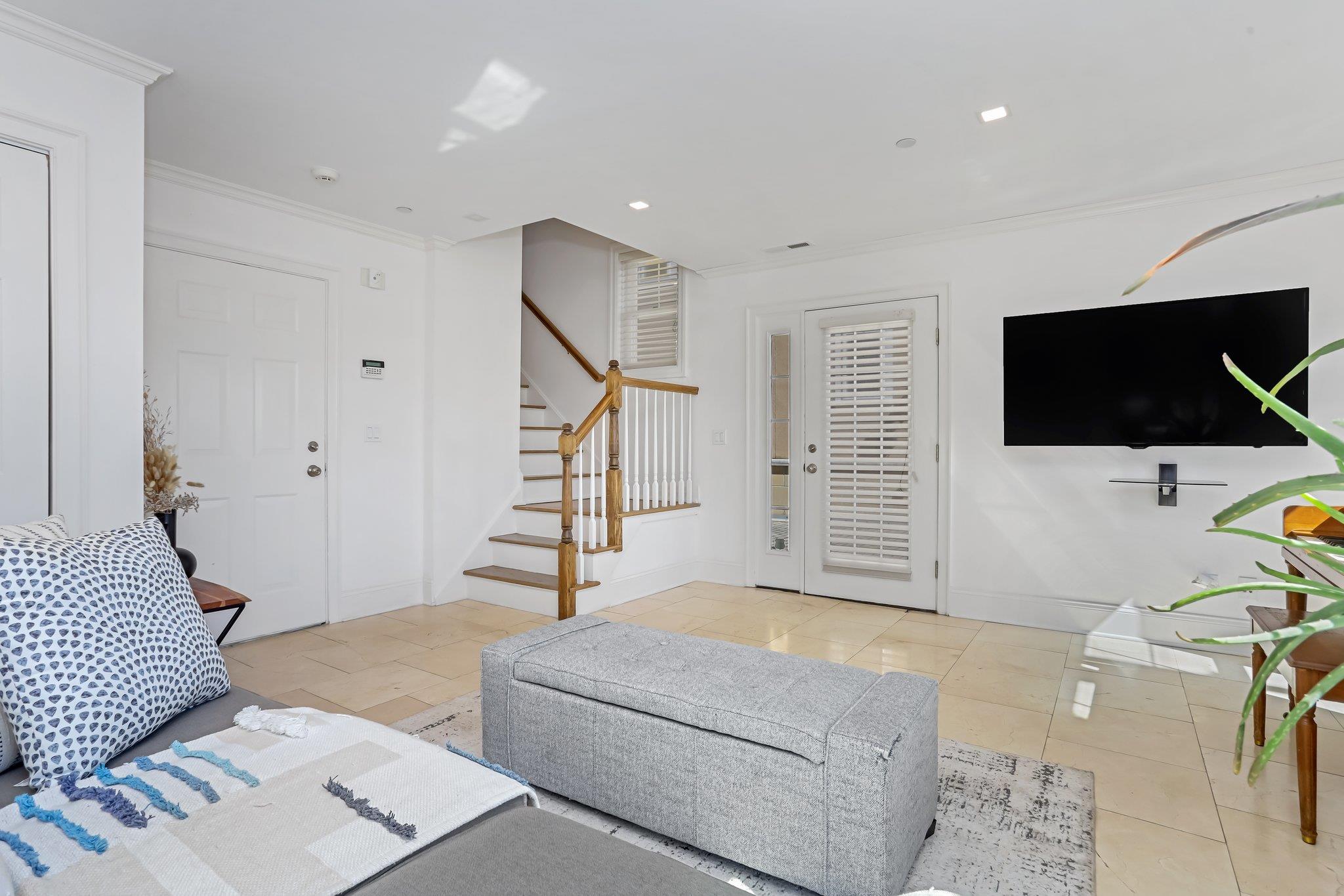 #2 photo, 80 Old Boston Post Road, New Rochelle , NY 10801