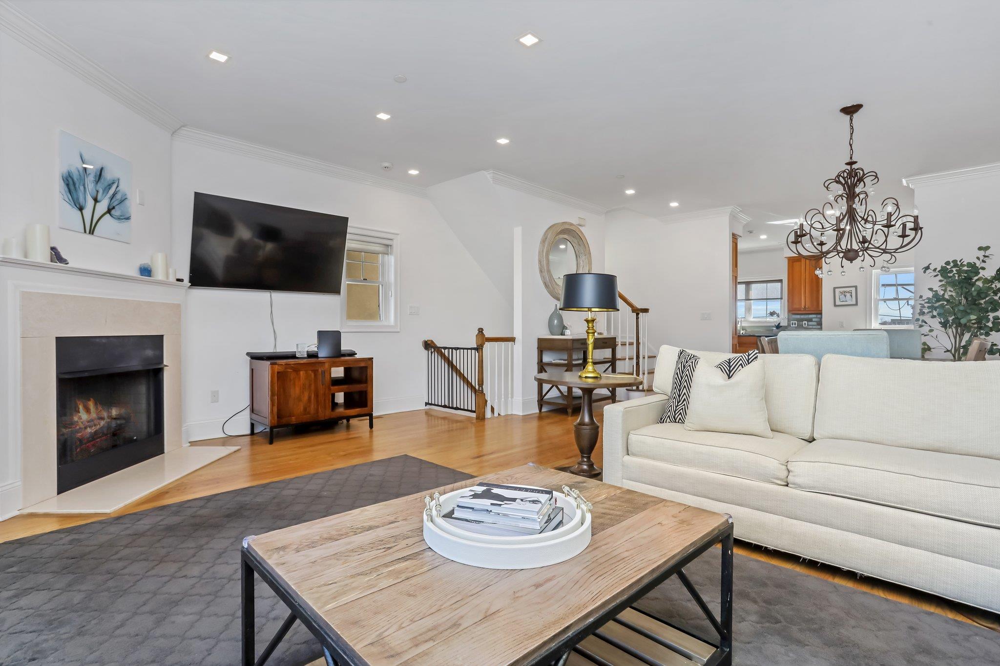 #4 photo, 80 Old Boston Post Road, New Rochelle , NY 10801