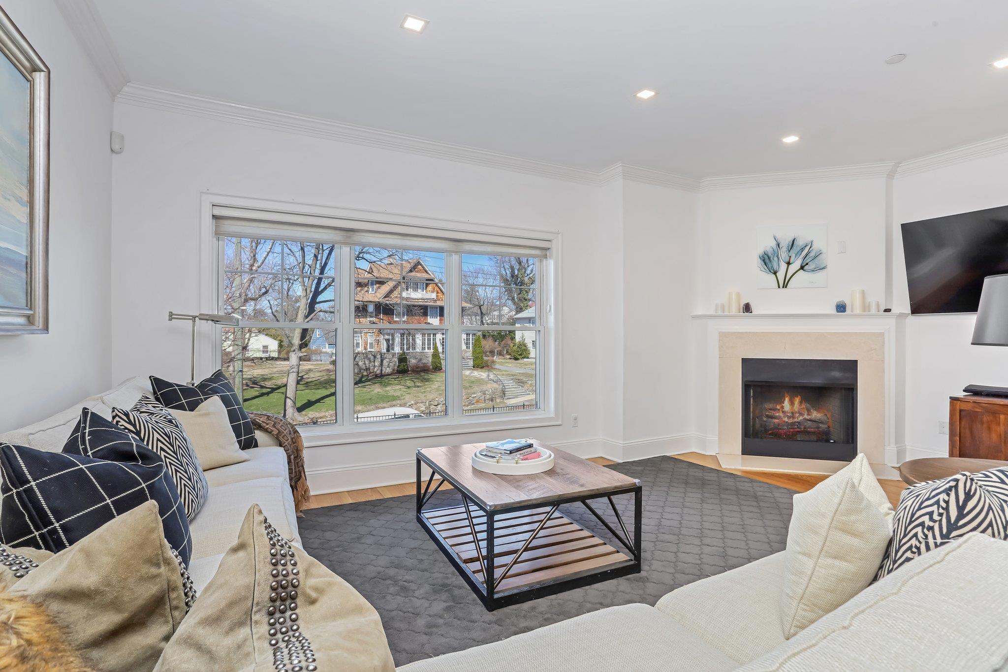 #7 photo, 80 Old Boston Post Road, New Rochelle , NY 10801