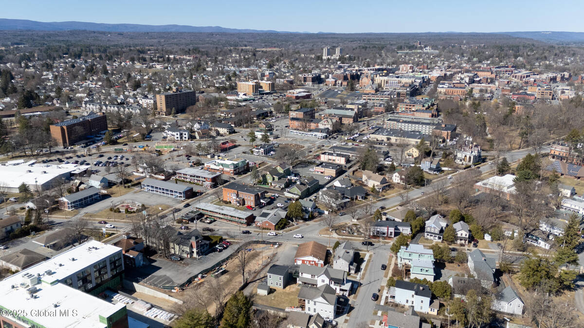 #13 photo, 48 Lincoln Avenue, Saratoga Springs , NY 12866