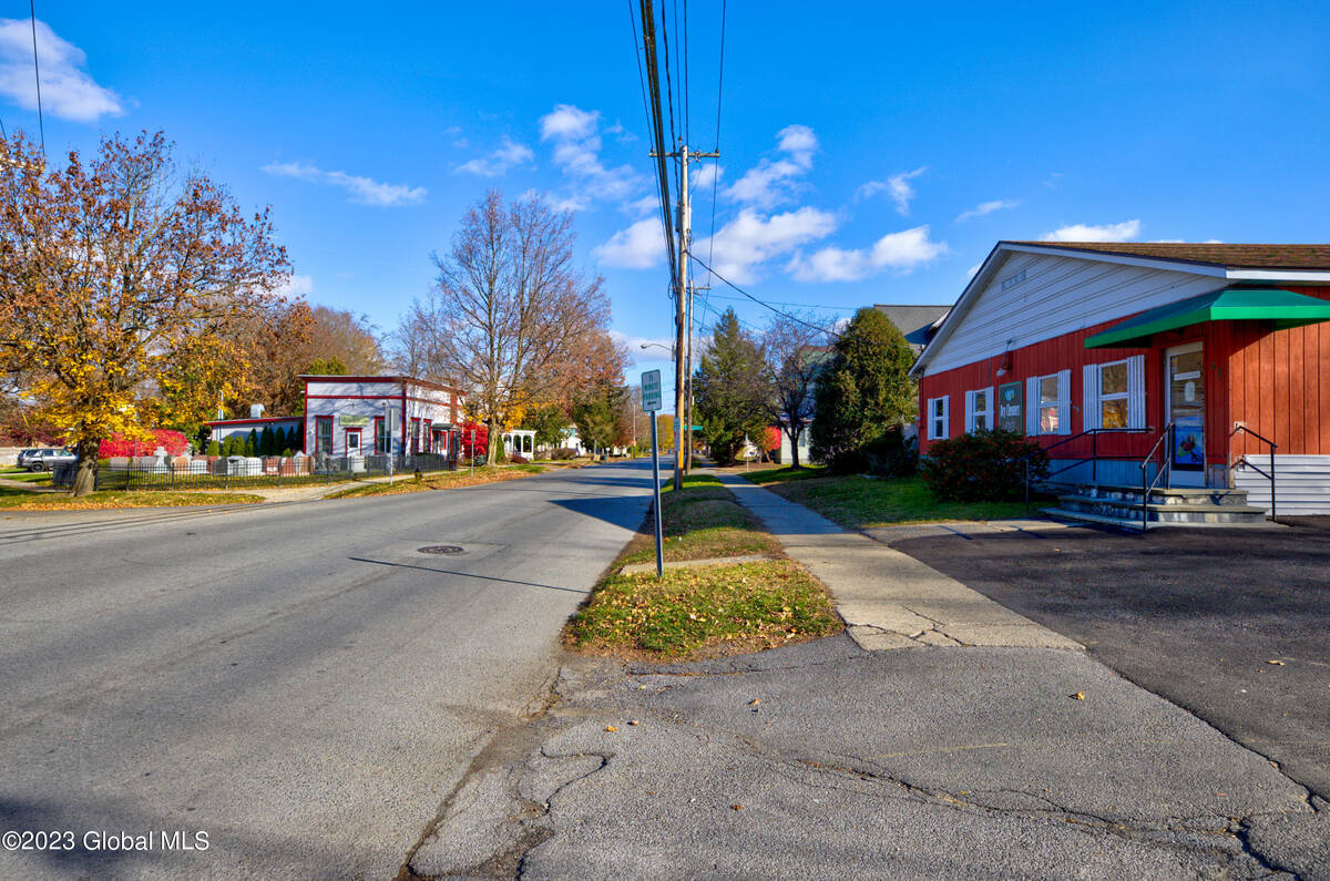 #17 photo, 48 Lincoln Avenue, Saratoga Springs , NY 12866