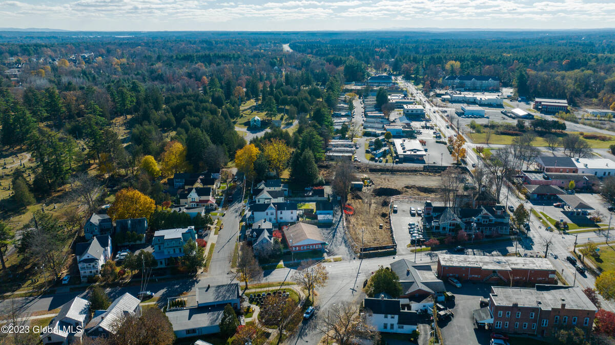 #20 photo, 48 Lincoln Avenue, Saratoga Springs , NY 12866