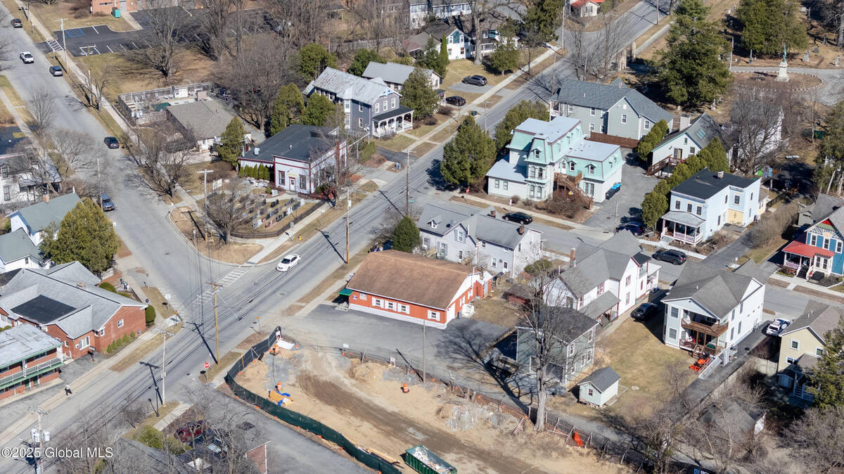 #4 photo, 48 Lincoln Avenue, Saratoga Springs , NY 12866