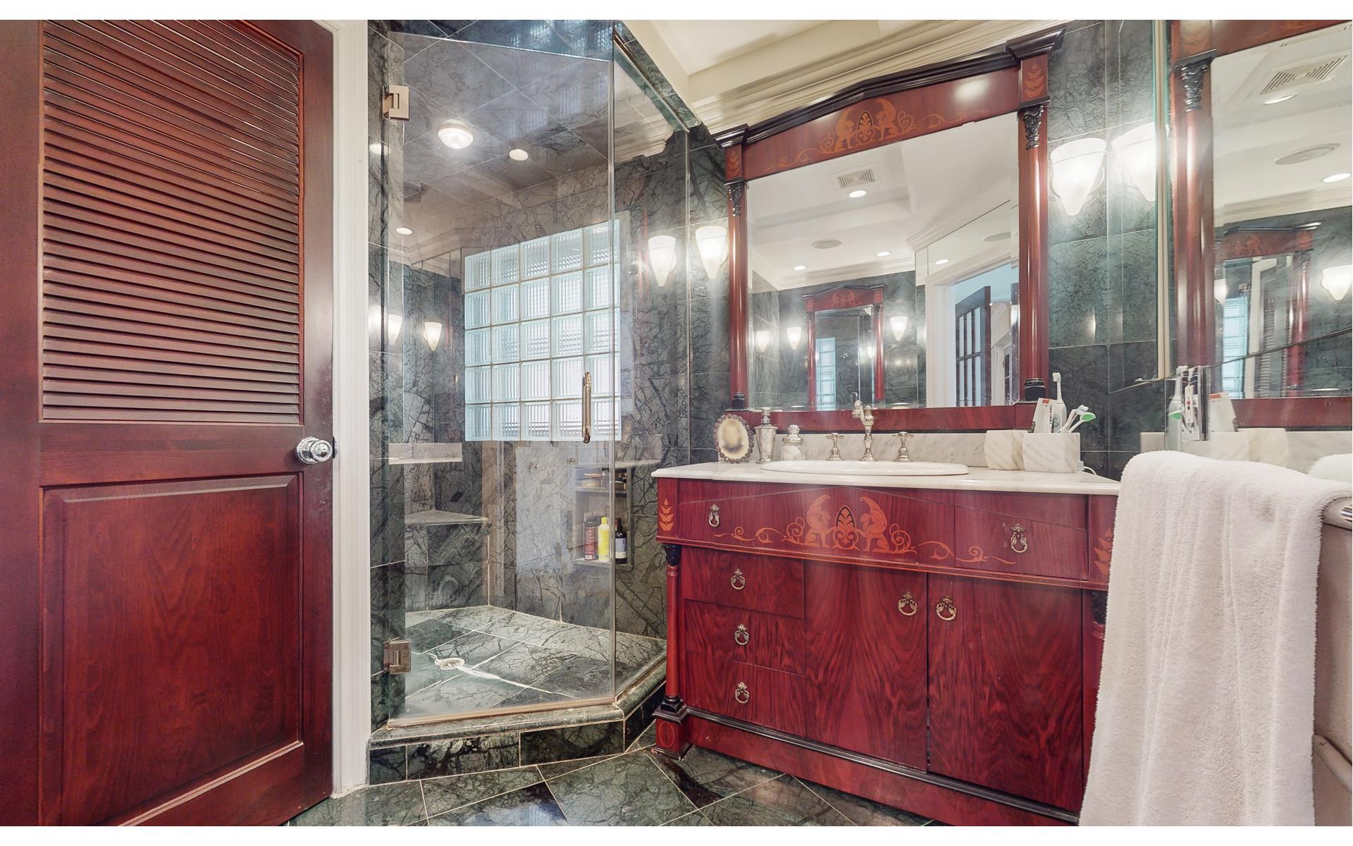 #13 photo, 360 E 72ND Street, マンハッタン Lenox Hill , NY 10021