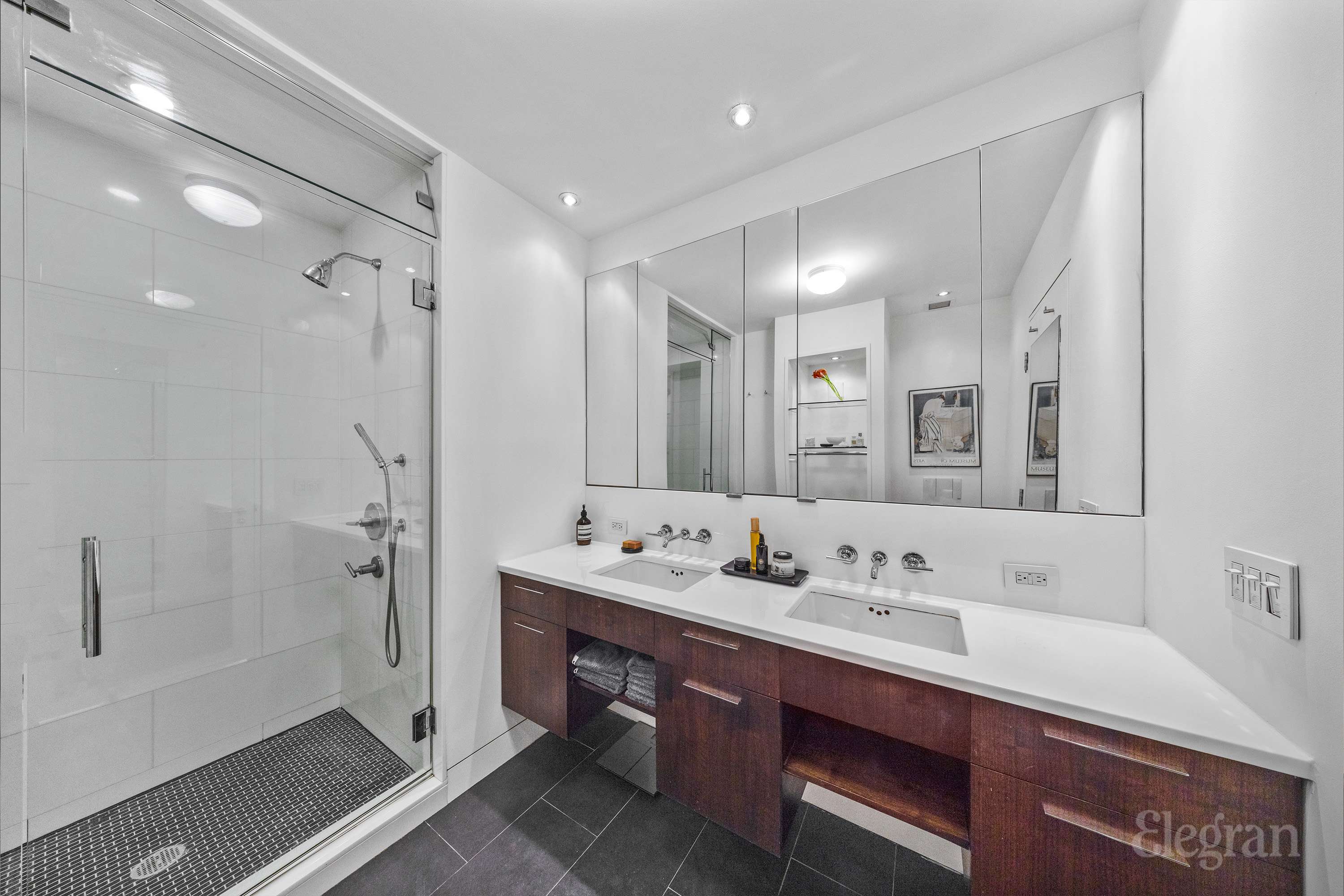 #10 photo, 133 2nd Avenue, マンハッタン E. Greenwich Village , NY 10003