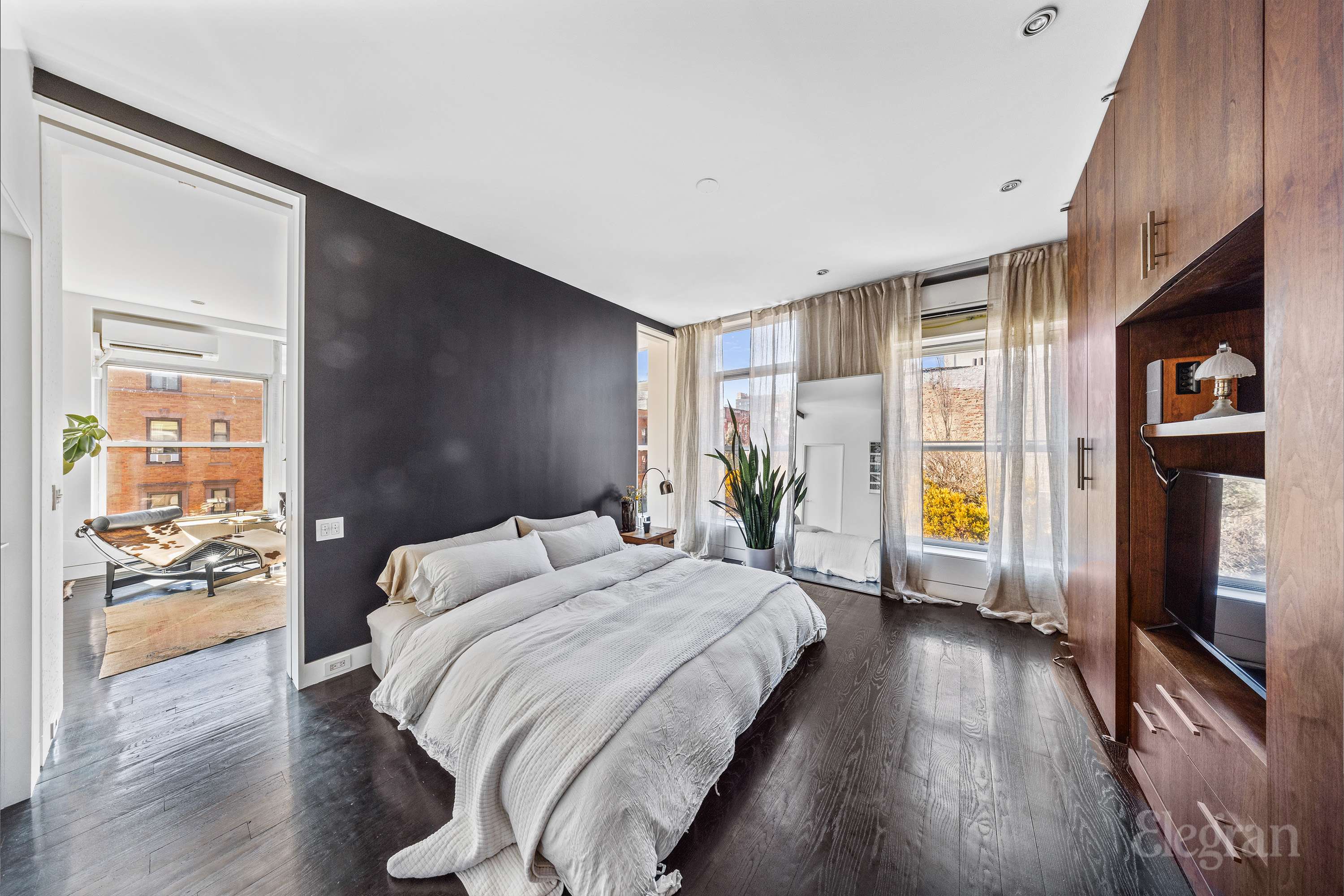 #7 photo, 133 2nd Avenue, マンハッタン E. Greenwich Village , NY 10003