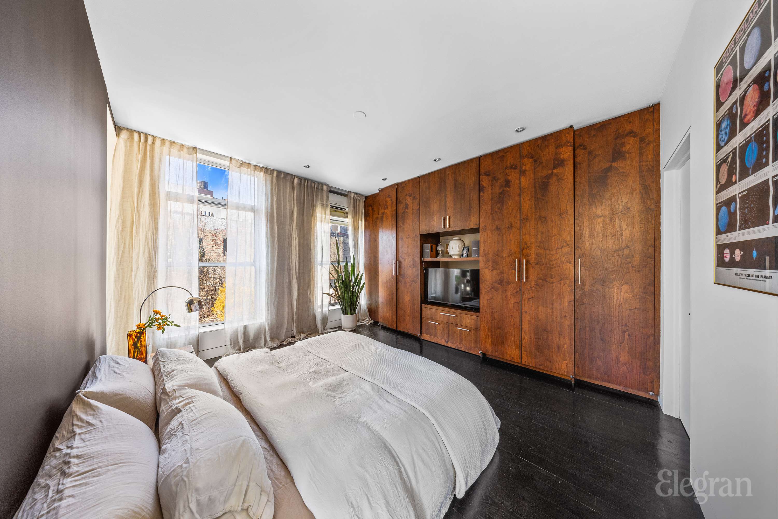 #8 photo, 133 2nd Avenue, マンハッタン E. Greenwich Village , NY 10003