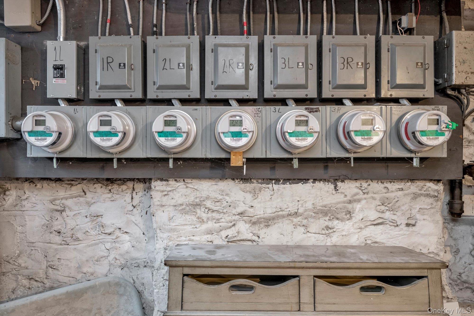 #15 photo, 71-11 67th Place, Glendale , NY 11385