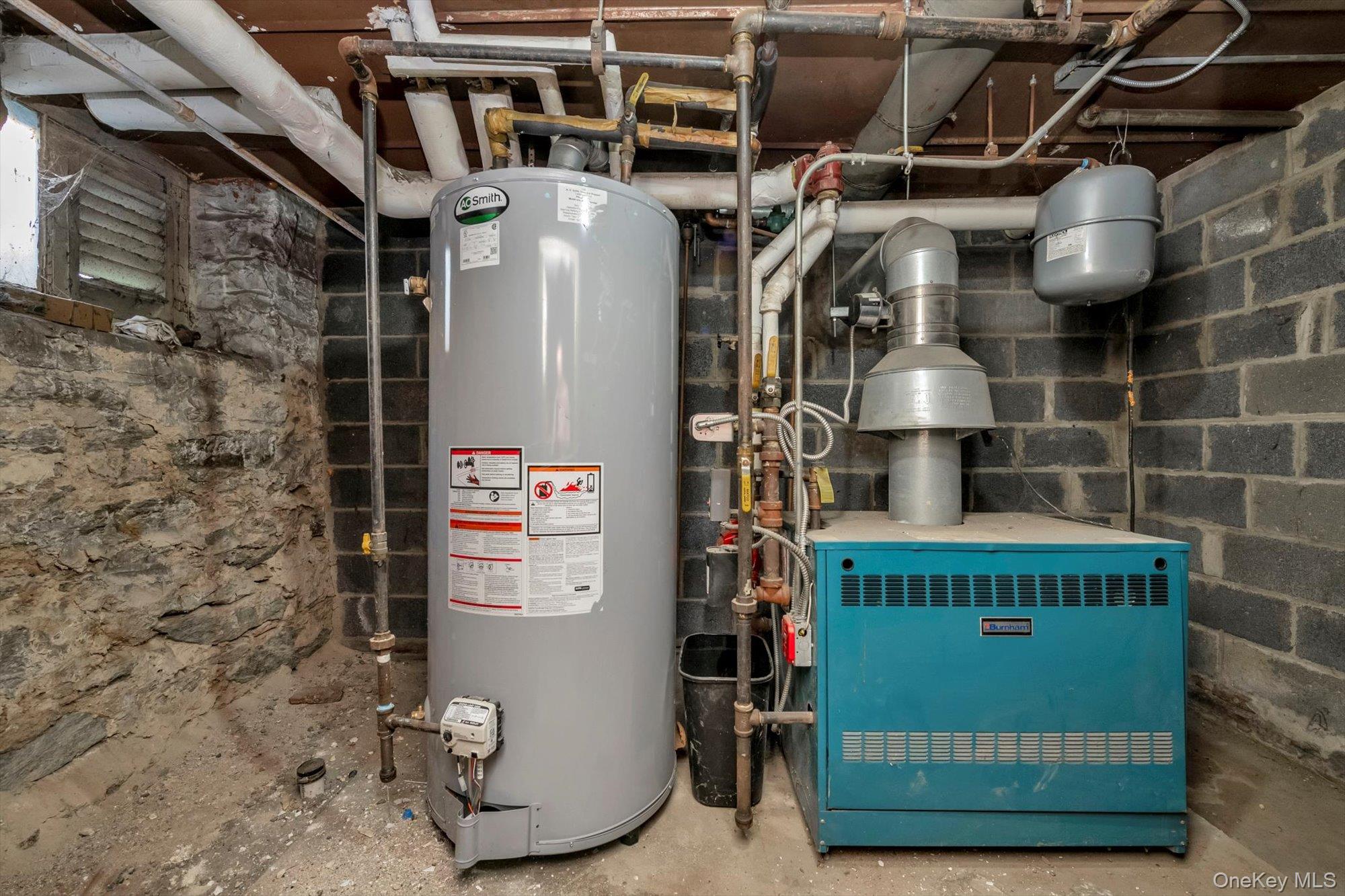 #16 photo, 71-11 67th Place, Glendale , NY 11385