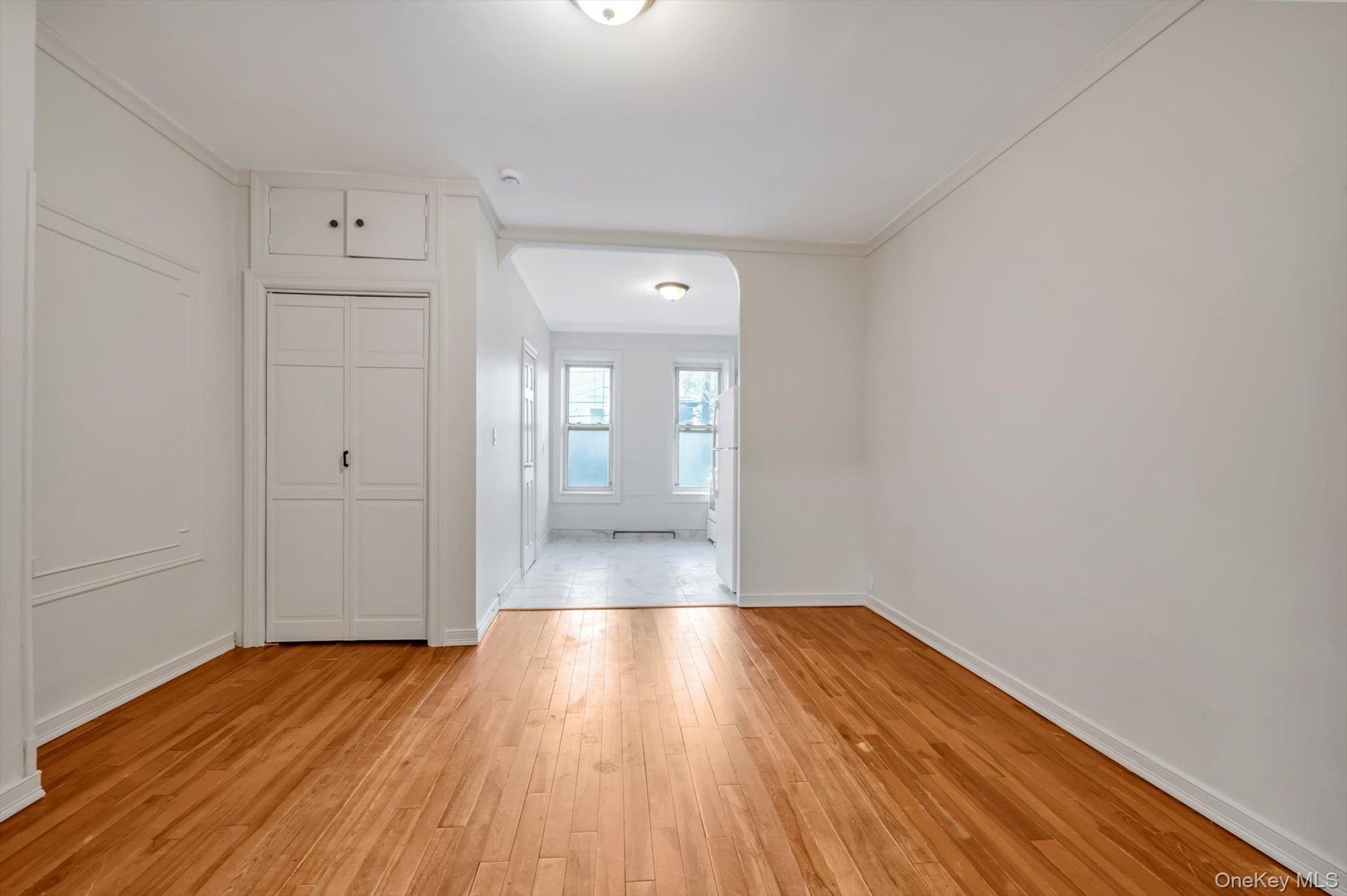 #4 photo, 71-11 67th Place, Glendale , NY 11385