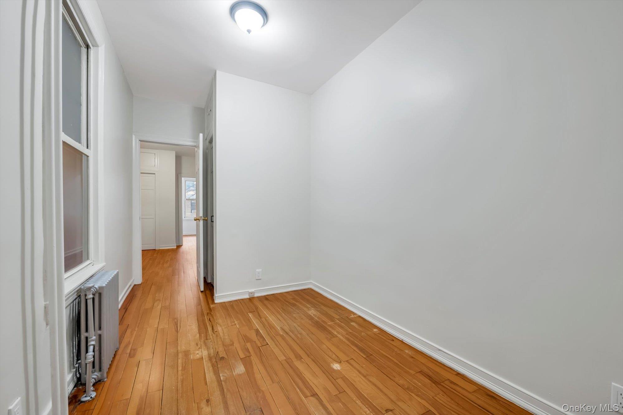 #7 photo, 71-11 67th Place, Glendale , NY 11385