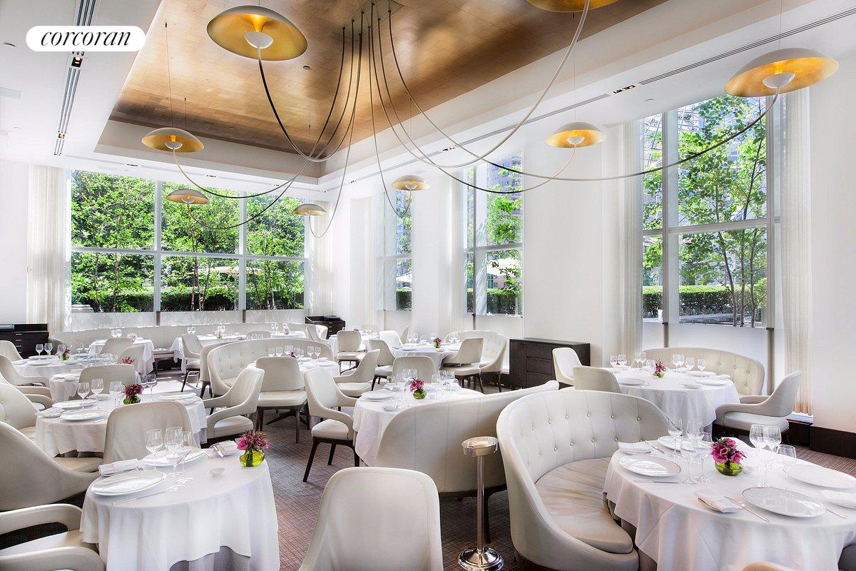 #9 photo, 1 CENTRAL Park W, マンハッタン Lincoln Square , NY 10023