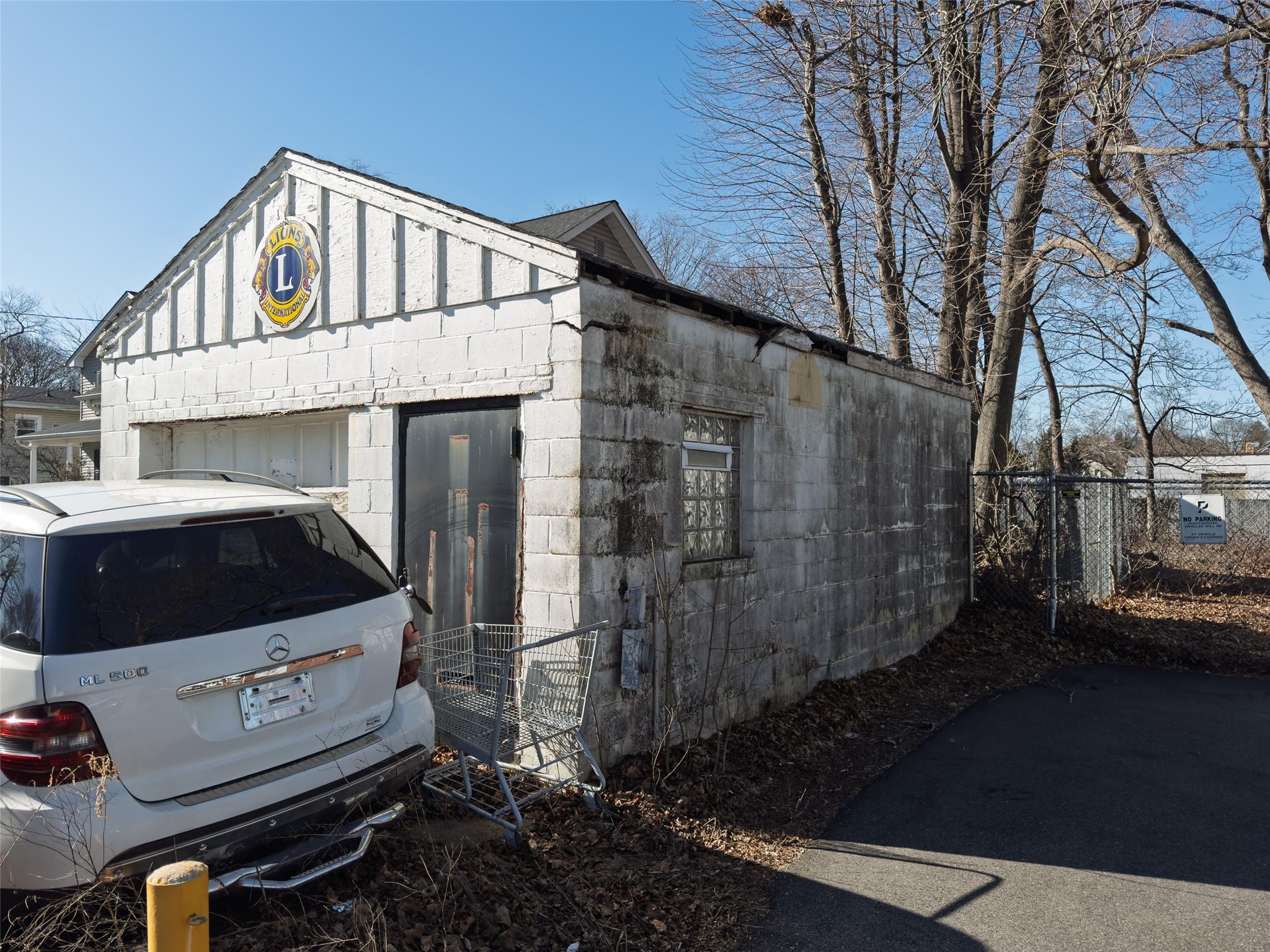 #10 photo, E 12th Street, Huntington Station , NY 11746