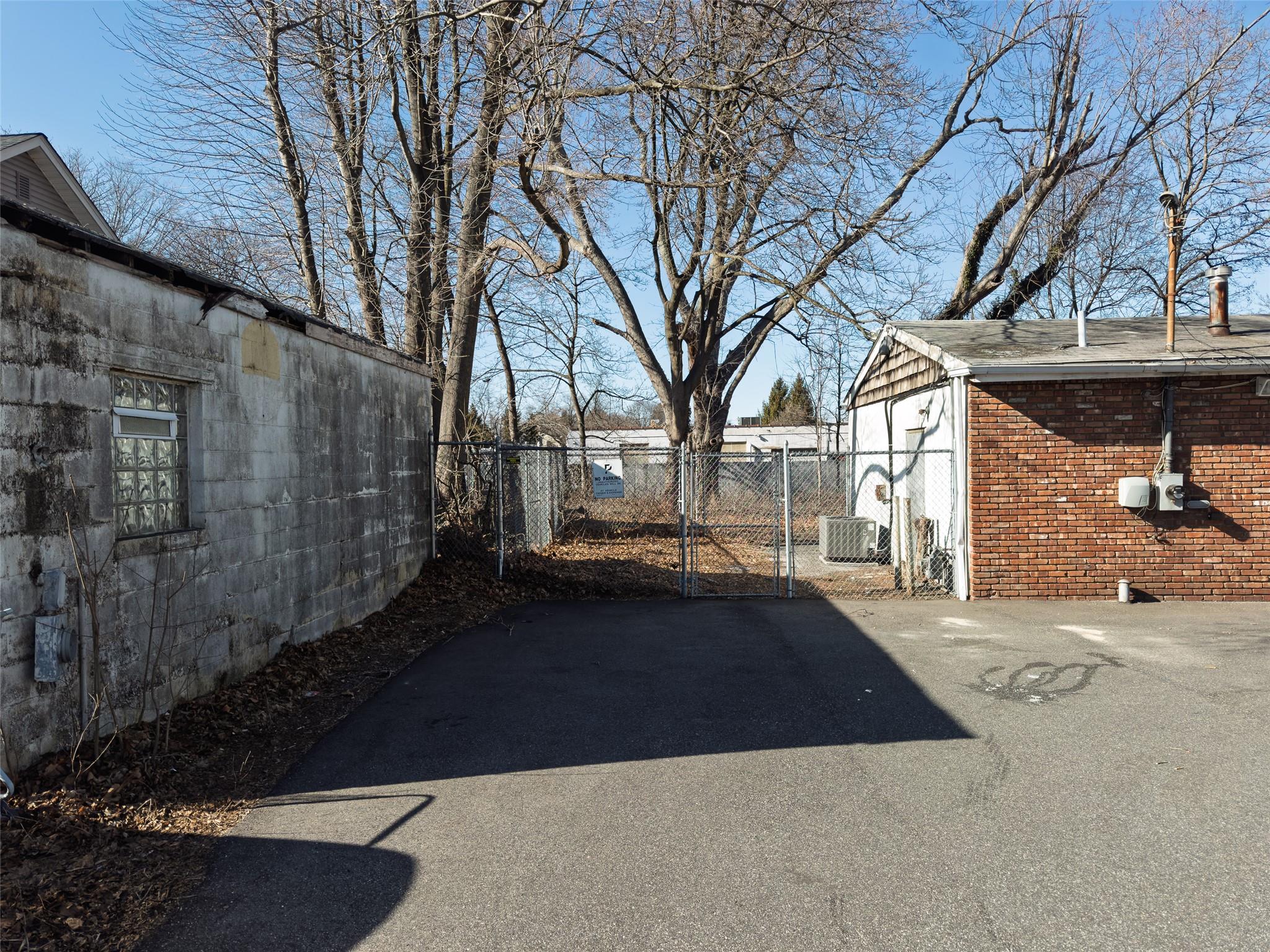 #11 photo, E 12th Street, Huntington Station , NY 11746