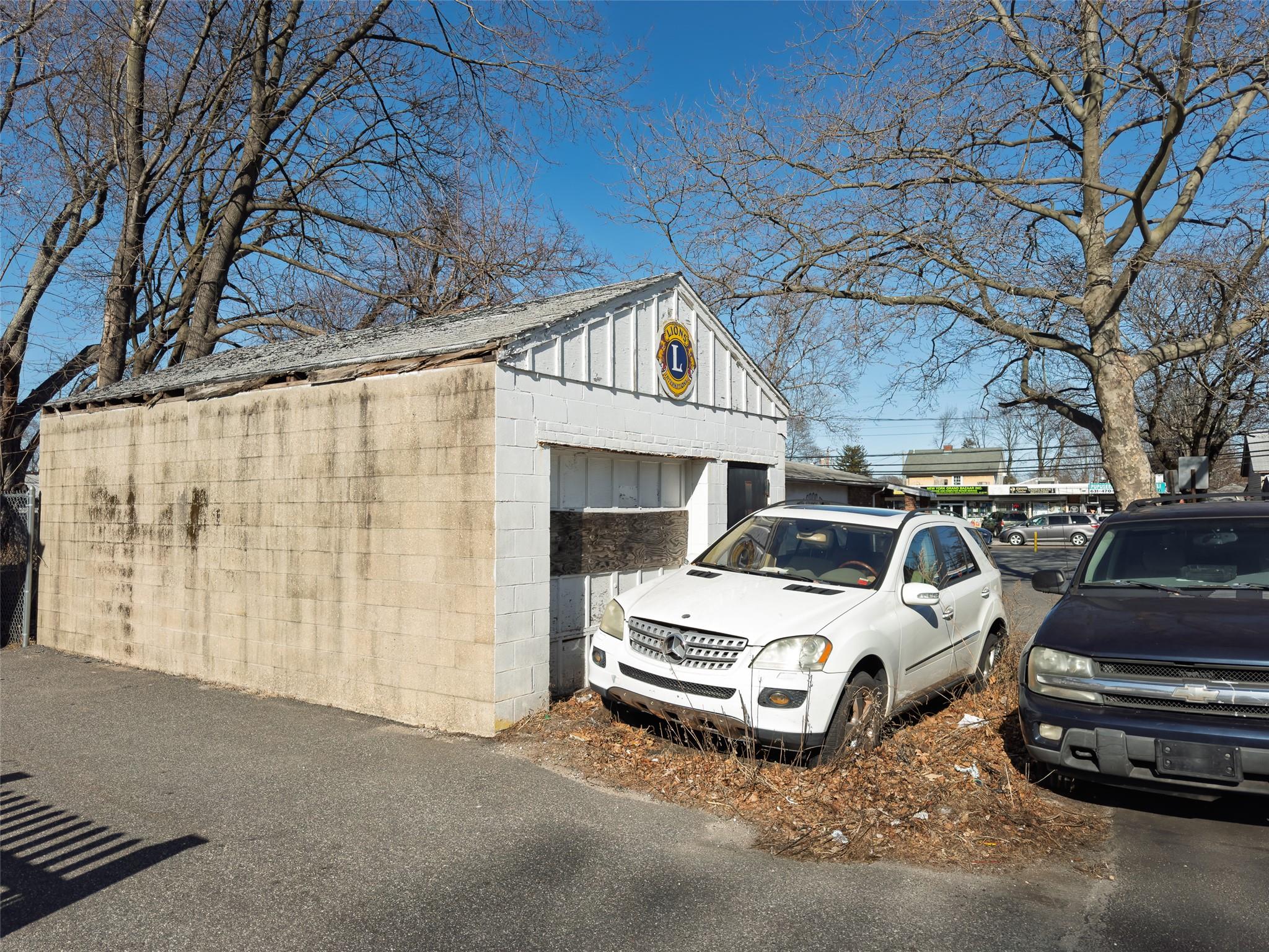 #9 photo, E 12th Street, Huntington Station , NY 11746