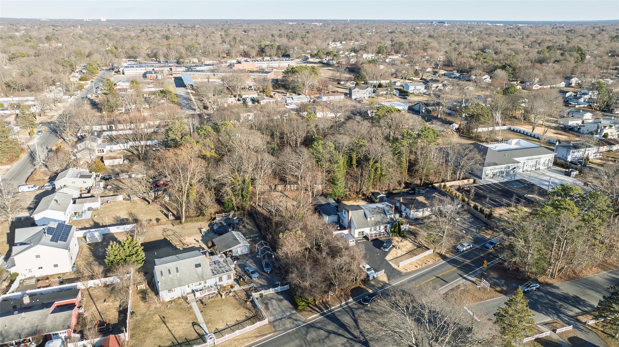 #6 photo, Howells Road, サフォーク郡 Bay Shore , NY 11706