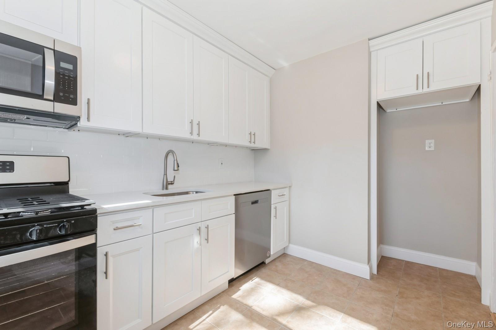 #8 photo, 74-67 220th Street, Oakland Gardens , NY 11364