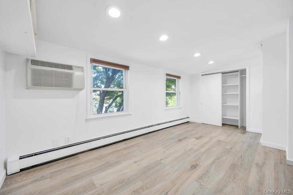 #12 photo, 20 Northern Parkway, Plainview , NY 11803