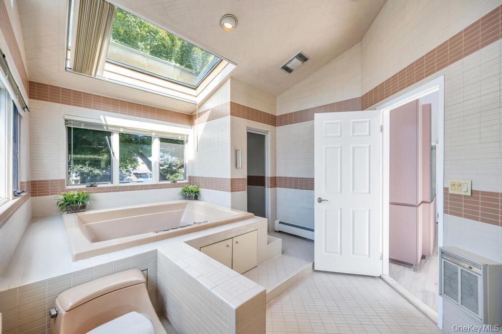 #16 photo, 20 Northern Parkway, Plainview , NY 11803