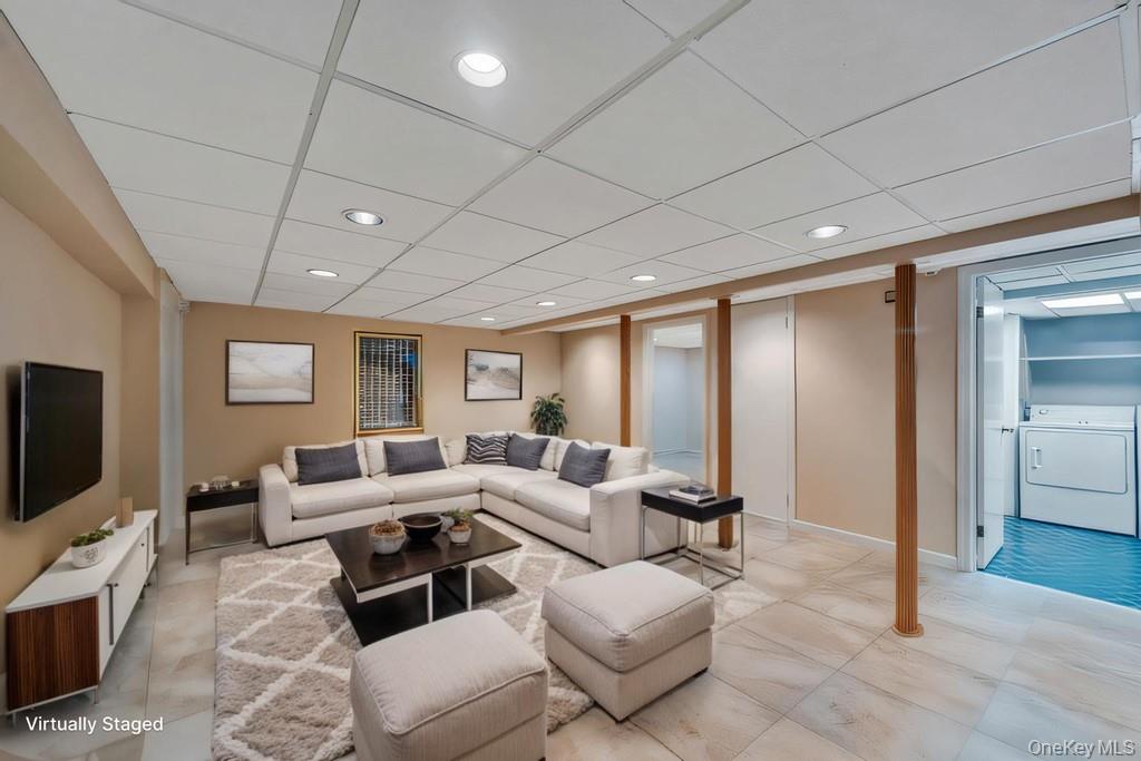 #18 photo, 20 Northern Parkway, Plainview , NY 11803