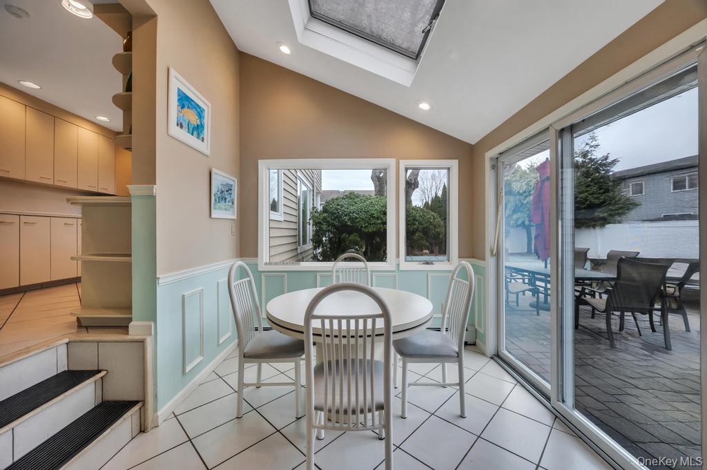 #7 photo, 20 Northern Parkway, Plainview , NY 11803