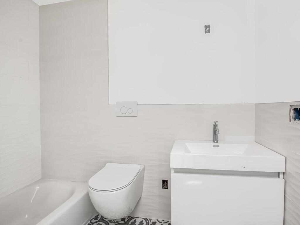 #12 photo, 65 W 2nd Street, Mount Vernon , NY 10550