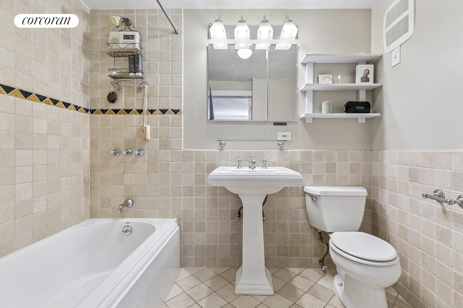 #18 photo, 124 KANE Street, ブルックリン区 Cobble Hill , NY 11231