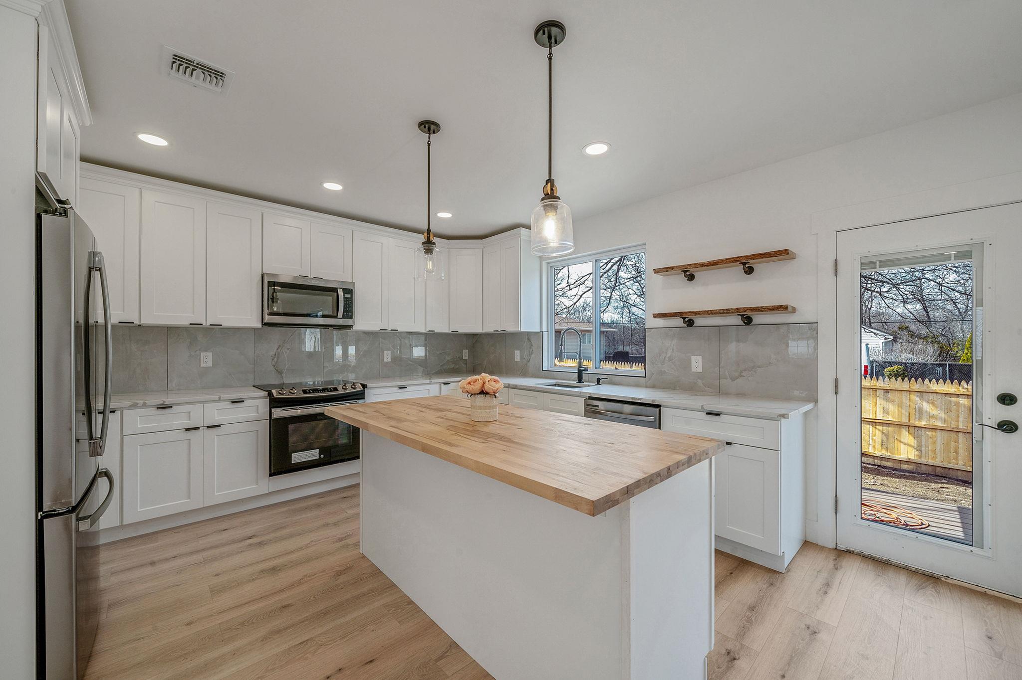 #9 photo, 40 Hawkins Avenue, Medford , NY 11763