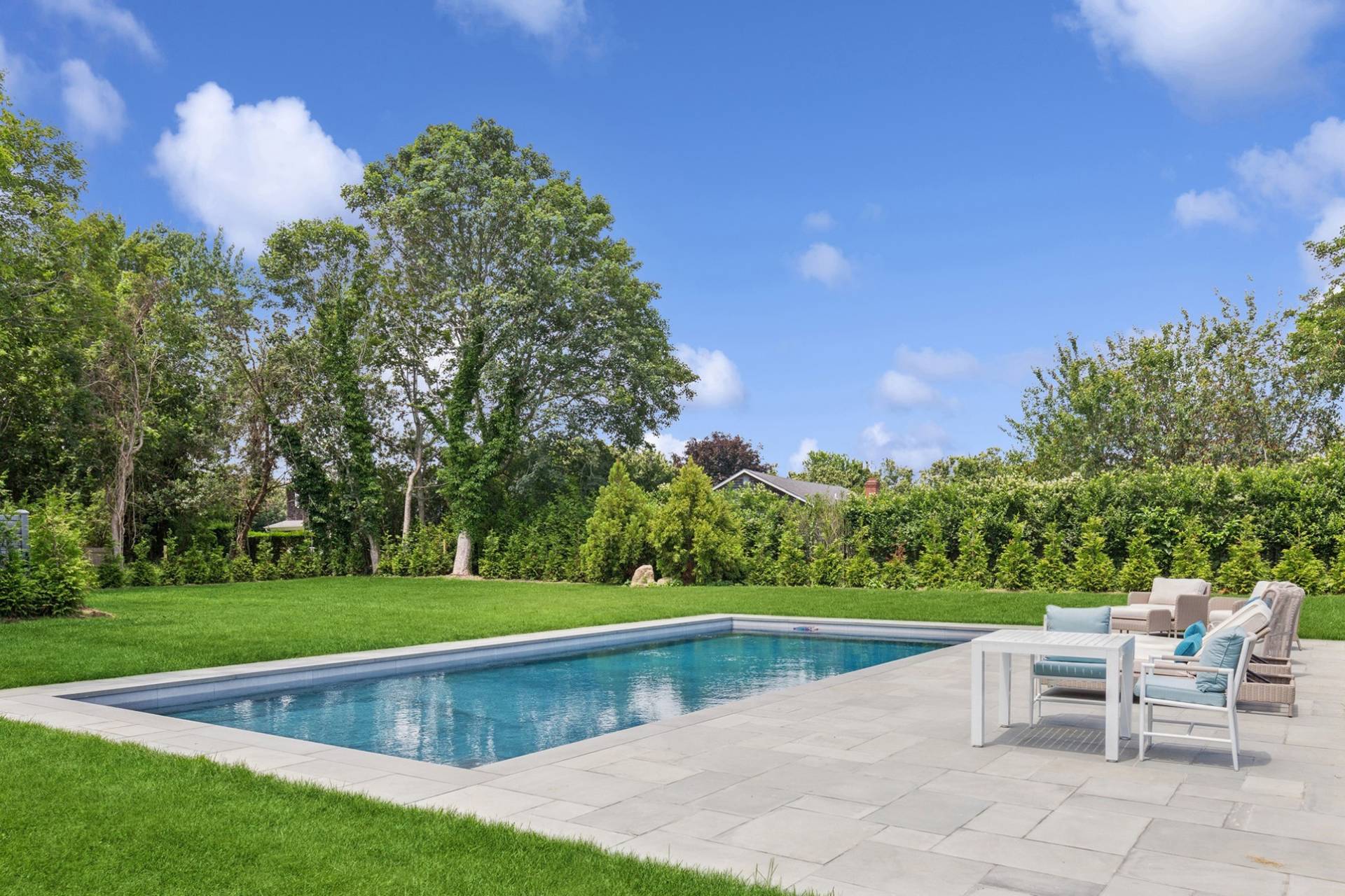 #4 photo, 105 Willow Street, サフォーク郡 Southampton , NY 11968