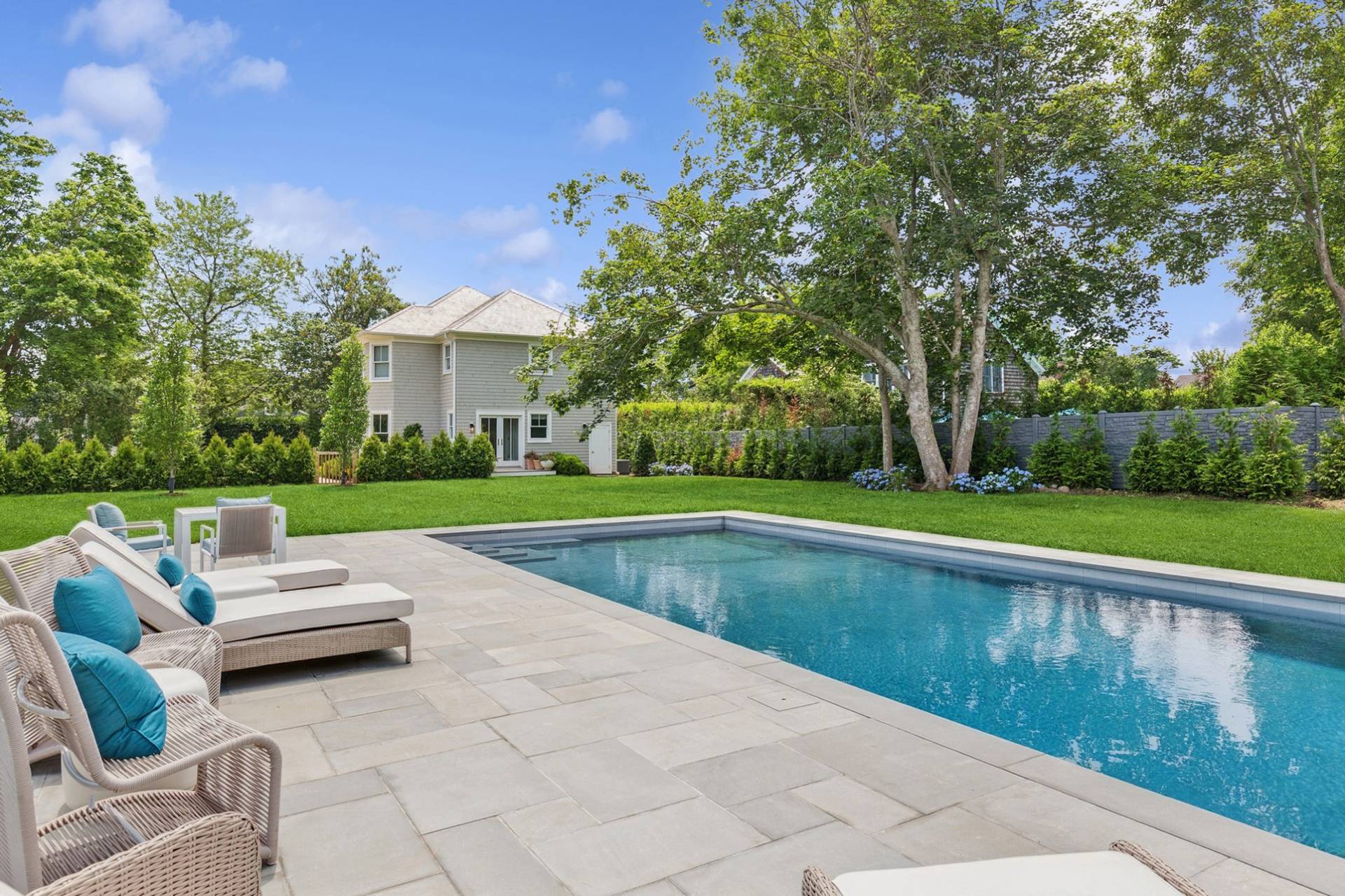 #5 photo, 105 Willow Street, サフォーク郡 Southampton , NY 11968