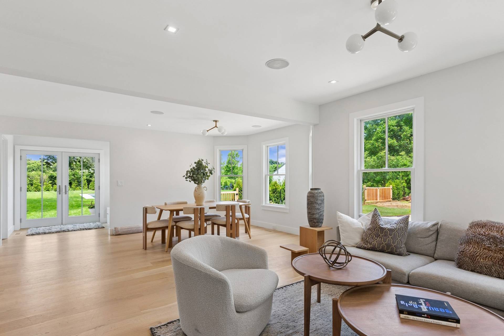 #7 photo, 105 Willow Street, サフォーク郡 Southampton , NY 11968