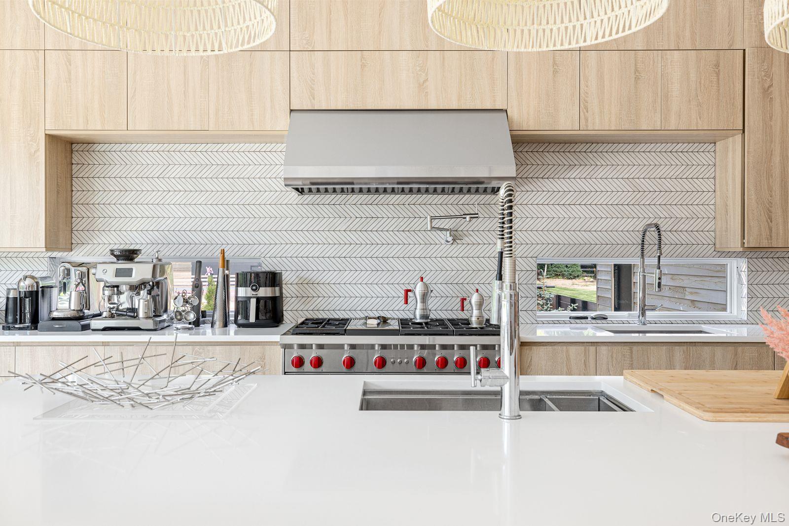 #7 photo, 233 N Magee Street, サフォーク郡 Southampton , NY 11968