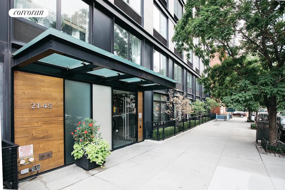 #13 photo, 21-45 44TH Drive, クイーンズ区 Long Island City , NY 11101