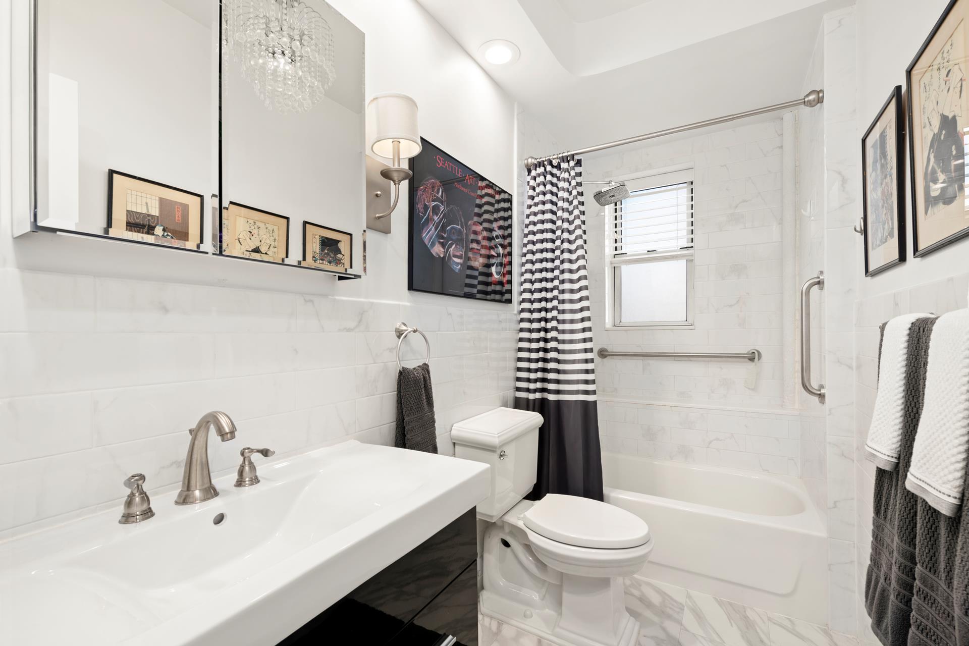 #7 photo, 86-10 34TH Avenue, クイーンズ区 Jackson Heights , NY 11372