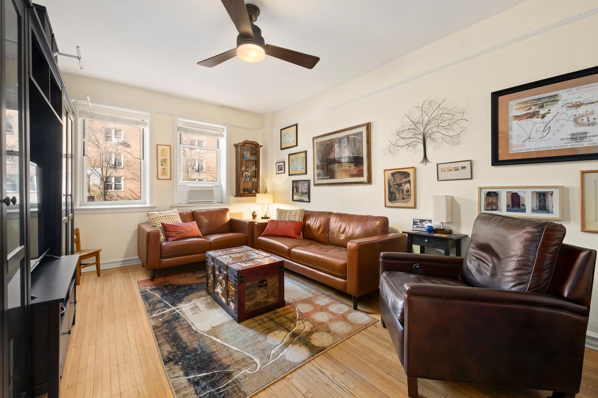 #8 photo, 86-10 34TH Avenue, クイーンズ区 Jackson Heights , NY 11372