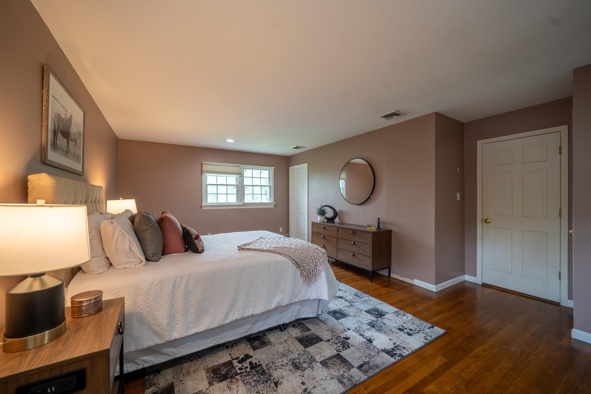 #18 photo, 10 Hickory Lane, Glen Cove , NY 11542