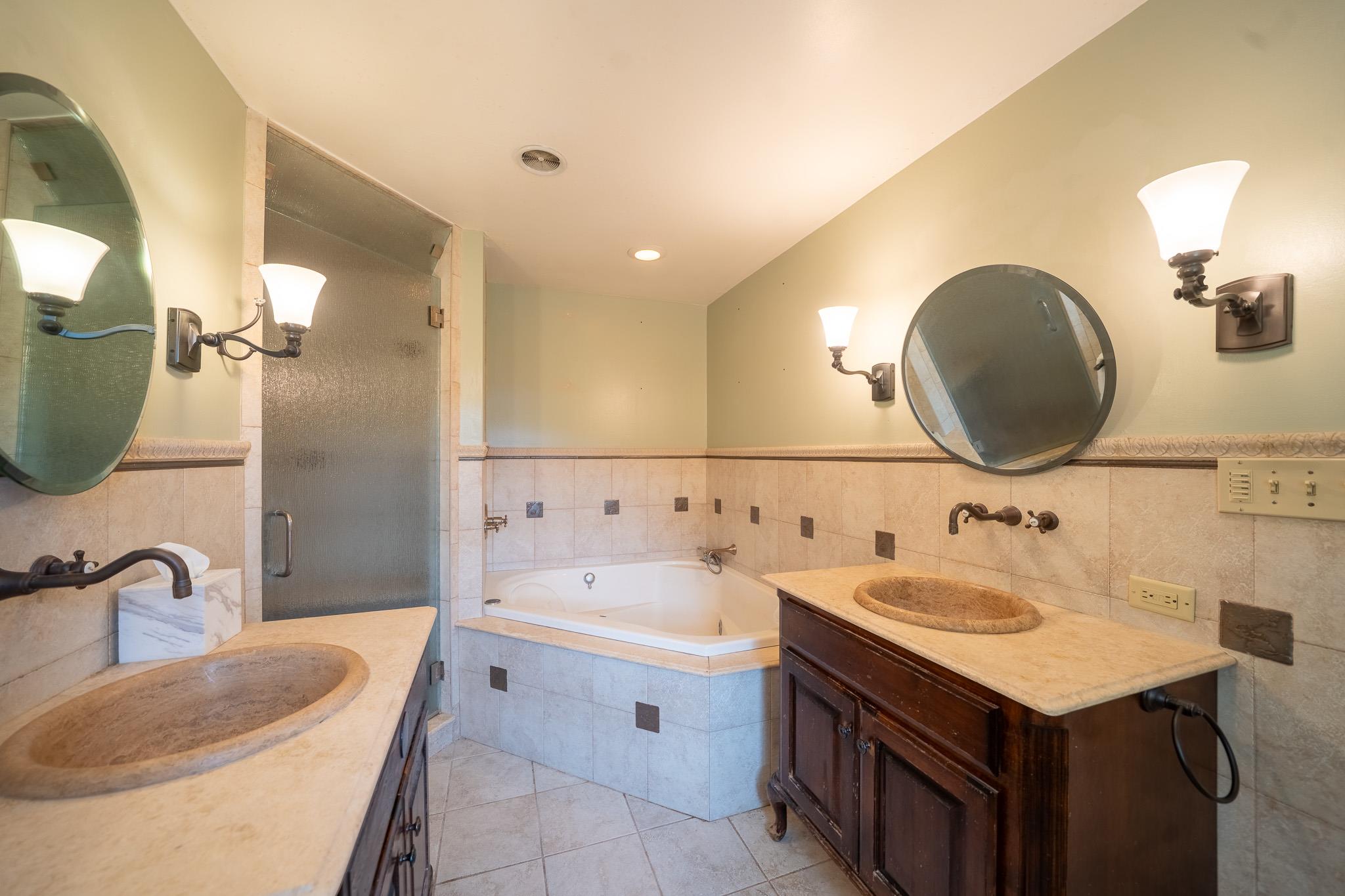 #19 photo, 10 Hickory Lane, Glen Cove , NY 11542