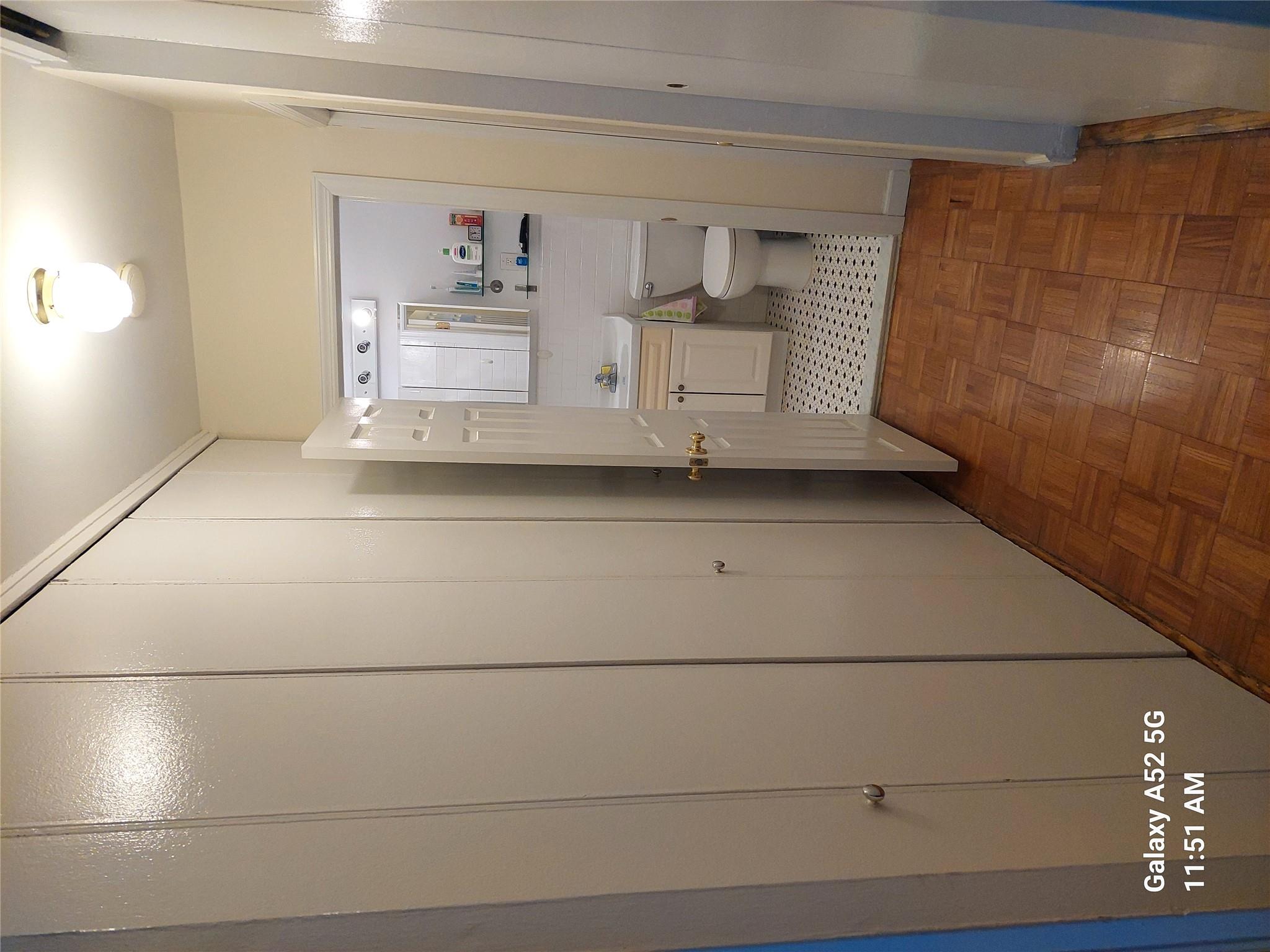 #11 photo, 220-55 46 Avenue, קווינס Bayside , NY 11361