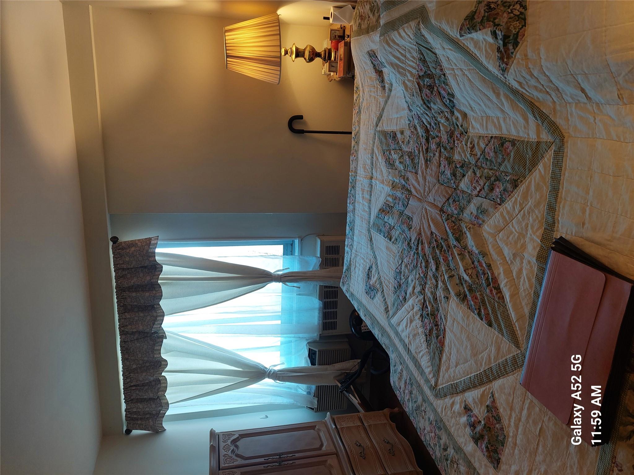 #3 photo, 220-55 46 Avenue, קווינס Bayside , NY 11361