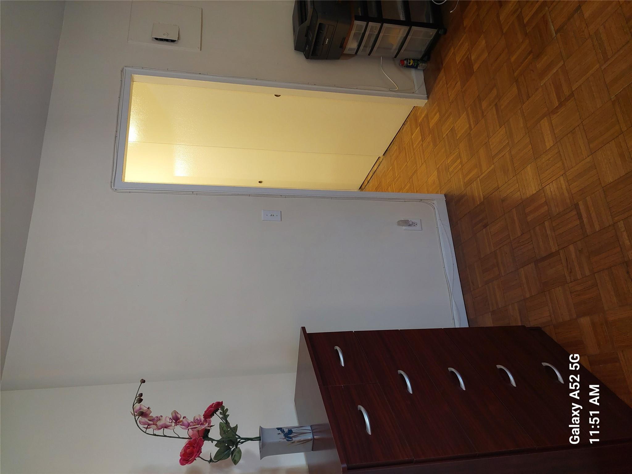 #5 photo, 220-55 46 Avenue, קווינס Bayside , NY 11361