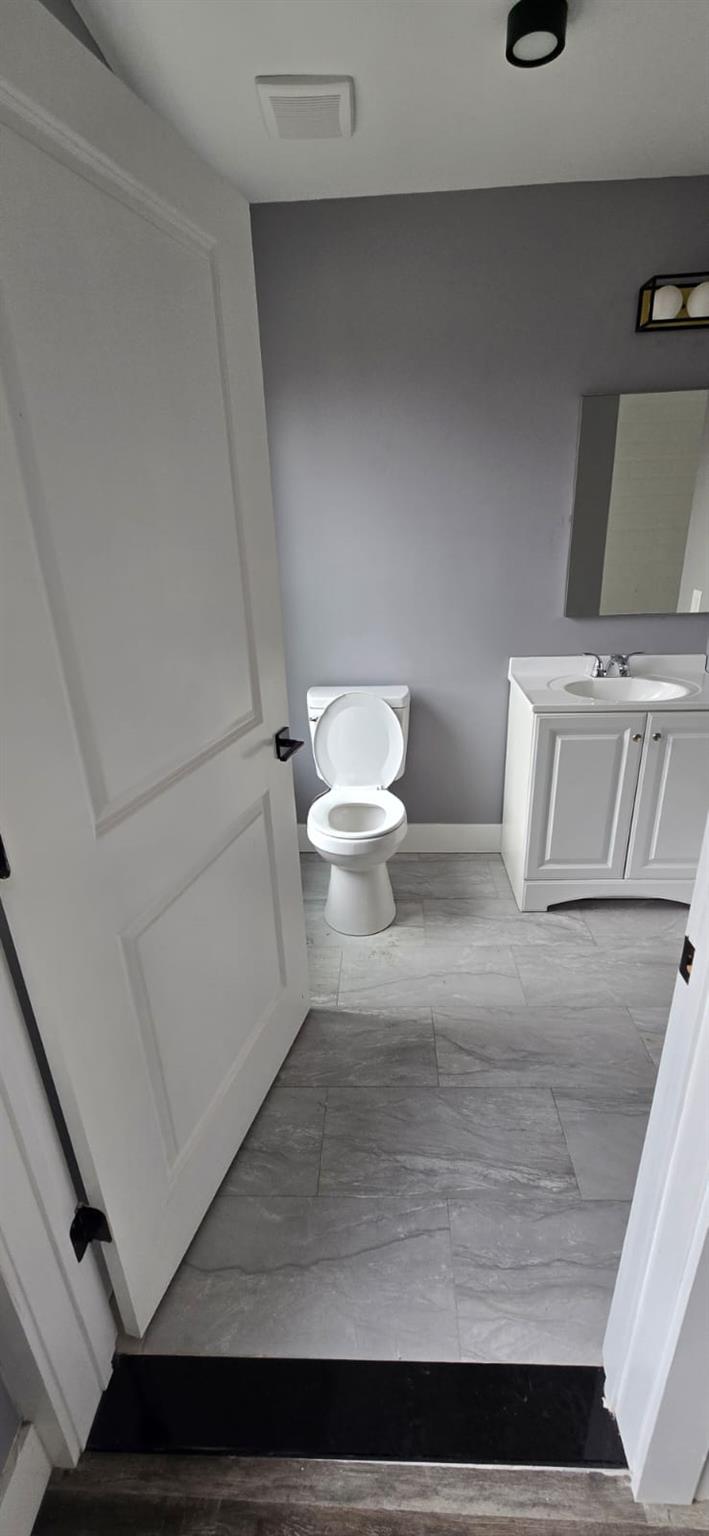 #3 photo, 194 Chambers Street, Newburgh , NY 12550