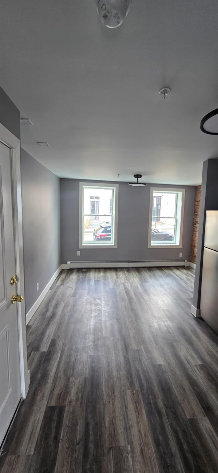 #6 photo, 194 Chambers Street, Newburgh , NY 12550