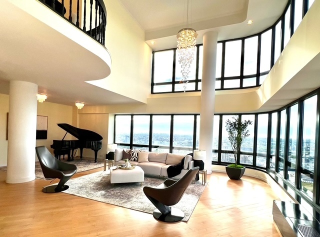 #4 photo, 530 E 76th Street, マンハッタン Upper East Side , NY 10021