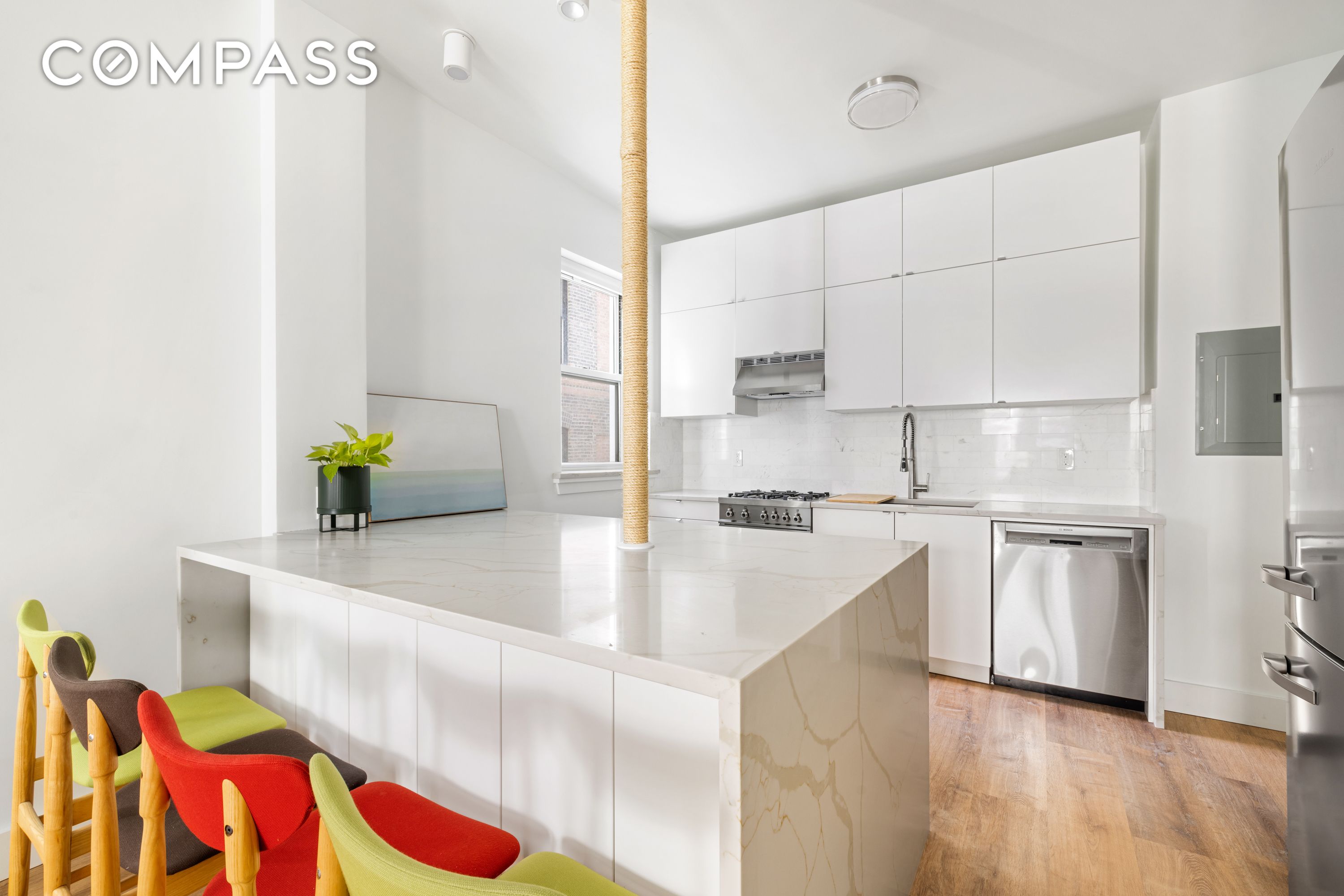 #4 photo, 345 W 70th Street, Lenox Hill , NY 10021