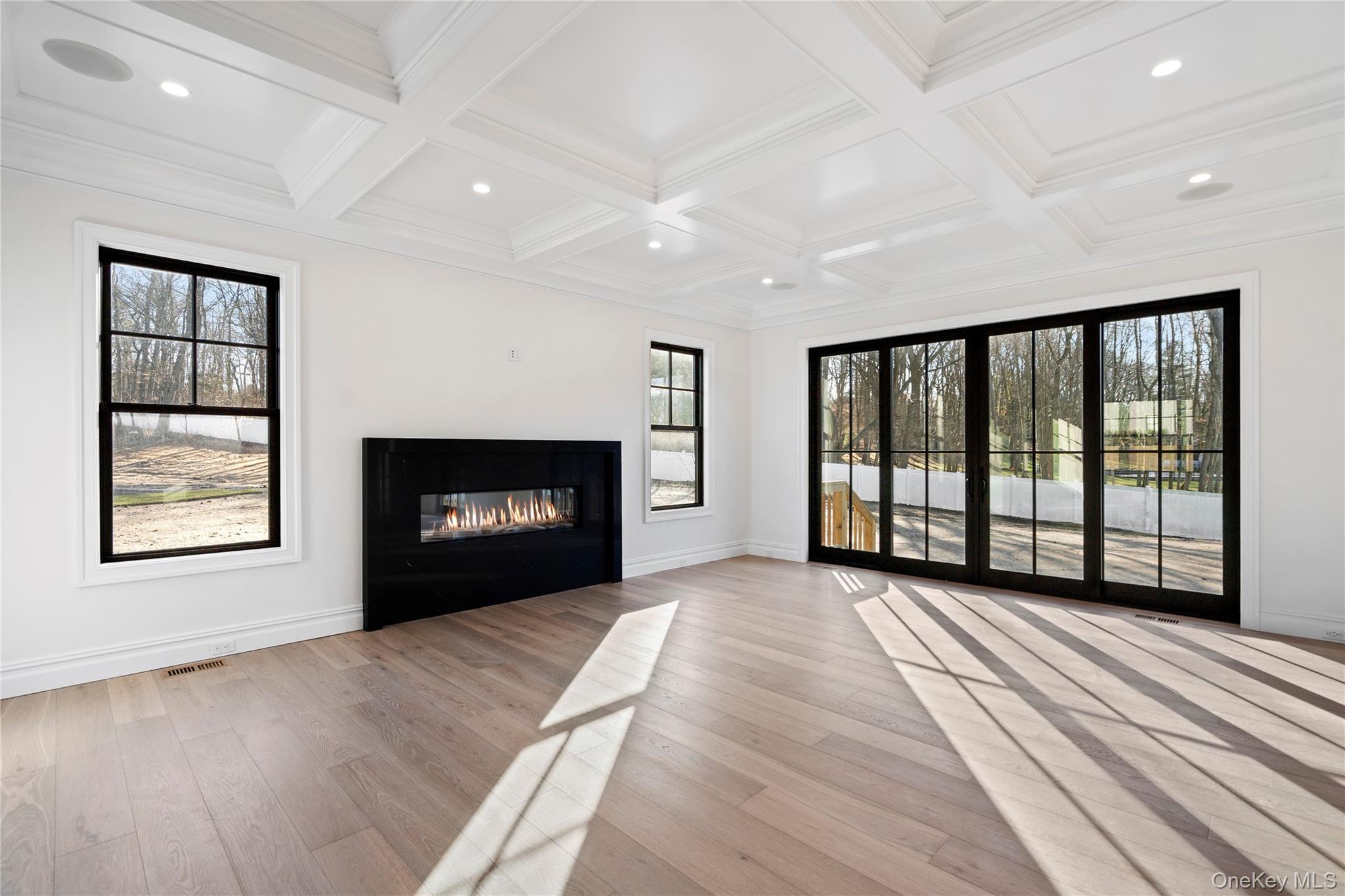 #17 photo, 30 Main Parkway, Plainview , NY 11803