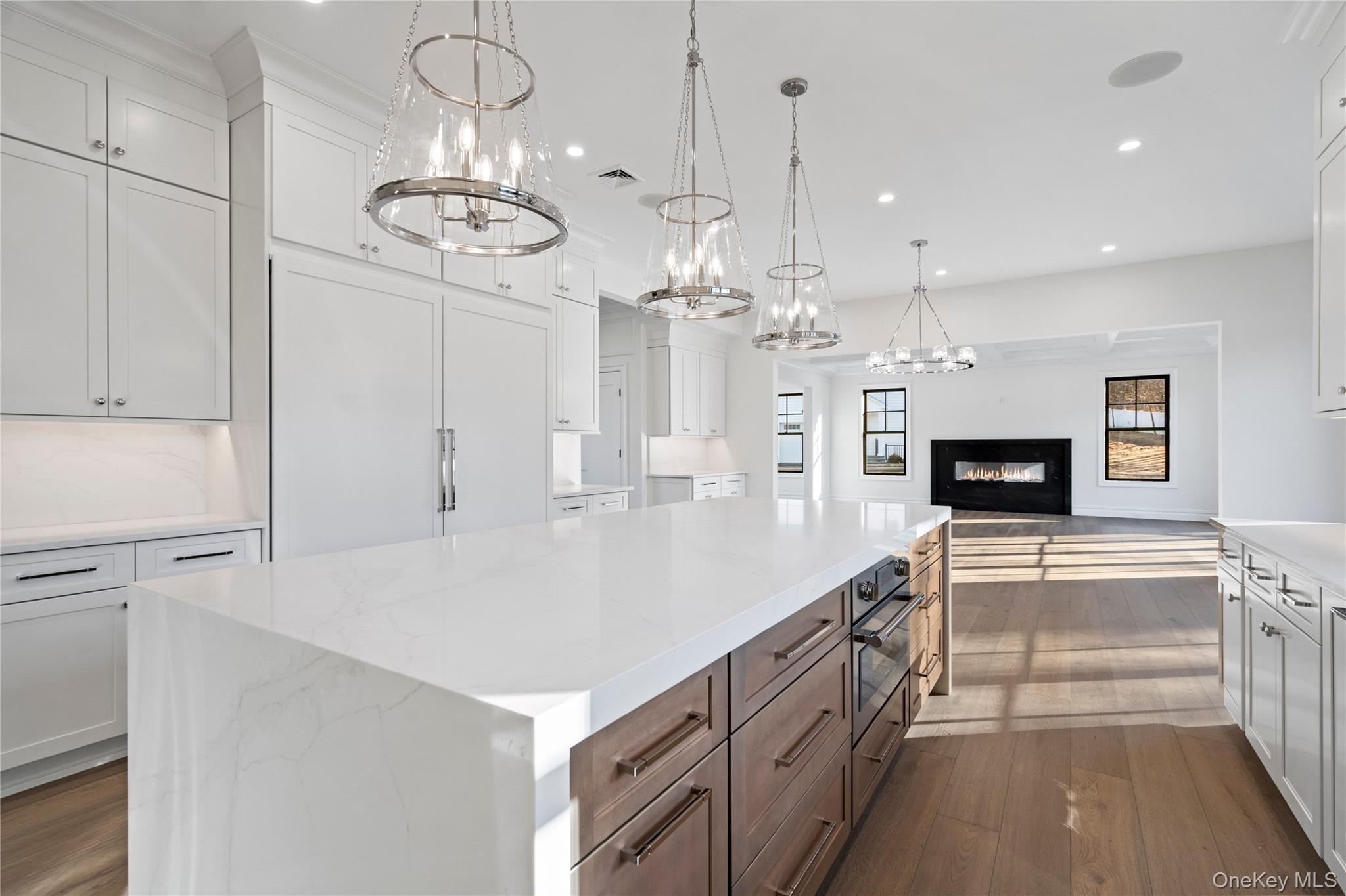 #6 photo, 30 Main Parkway, Plainview , NY 11803