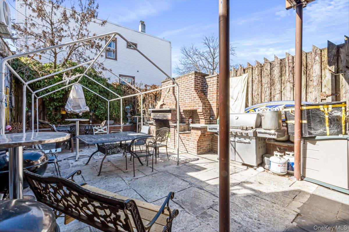 #18 photo, 83-18 Parsons Boulevard, クイーンズ区 Jamaica , NY 11431